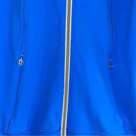 Lululemon jacket size 10 - Picture 8 of 8